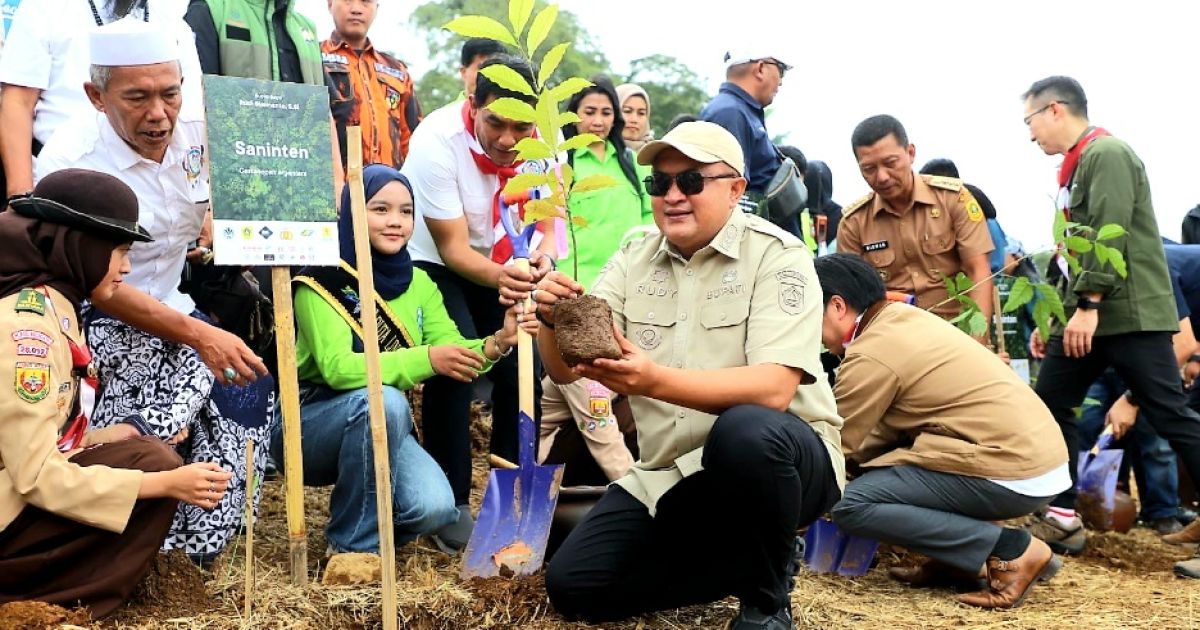 Bupati Bogor Terbitkan Instruksi Penanaman 1 Hektar Hutan Kota di Setiap Kecamatan