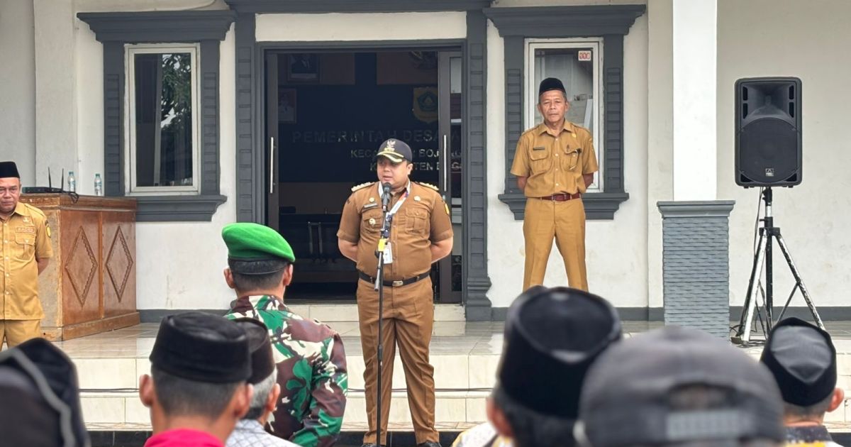 Camat Bojonggede, Tenny Ramdhani saat memberikan sambutan dan arahan dalam apel pagi.