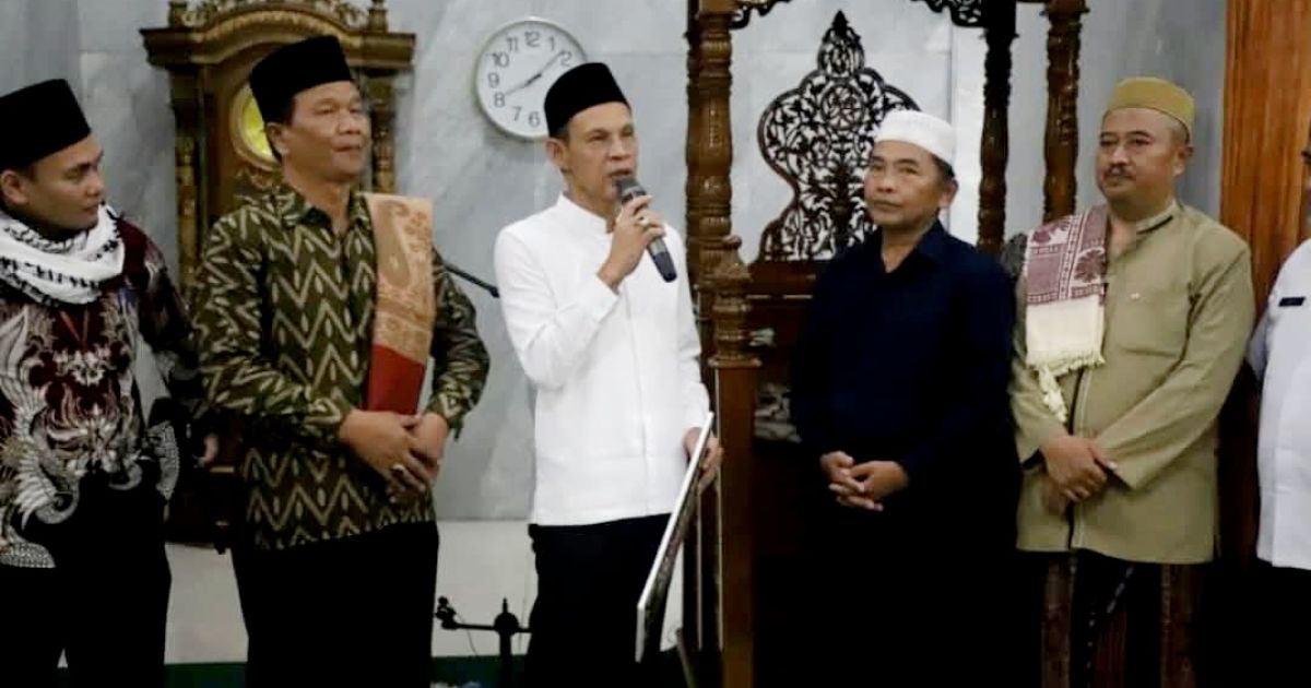 Tarling di Sukaraja, Jaro Ade Soroti Lapangan Kerja Lokal “Jangan Sampai Pabrik di Sini, Pekerjanya dari Luar”