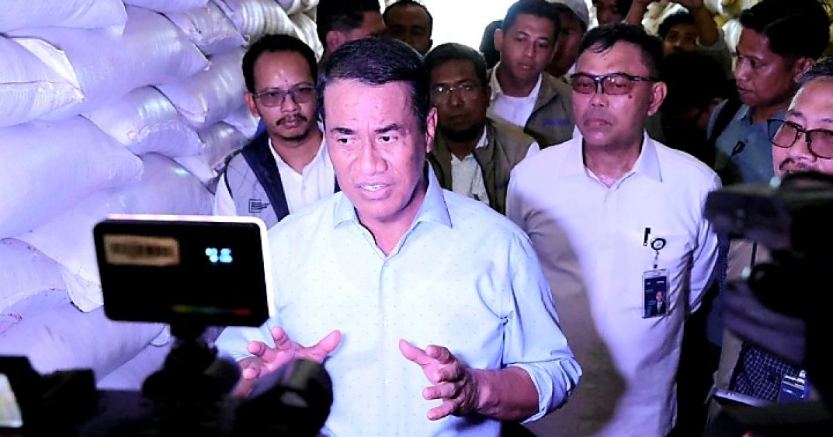 Menteri Pertanian, Andi Amran Sulaiman menegaskan, stok beras nasional kini menembus angka rekor, cukup untuk menopang kebutuhan hingga hampir satu tahun ke depan. (Foto: pertanian.go.id)