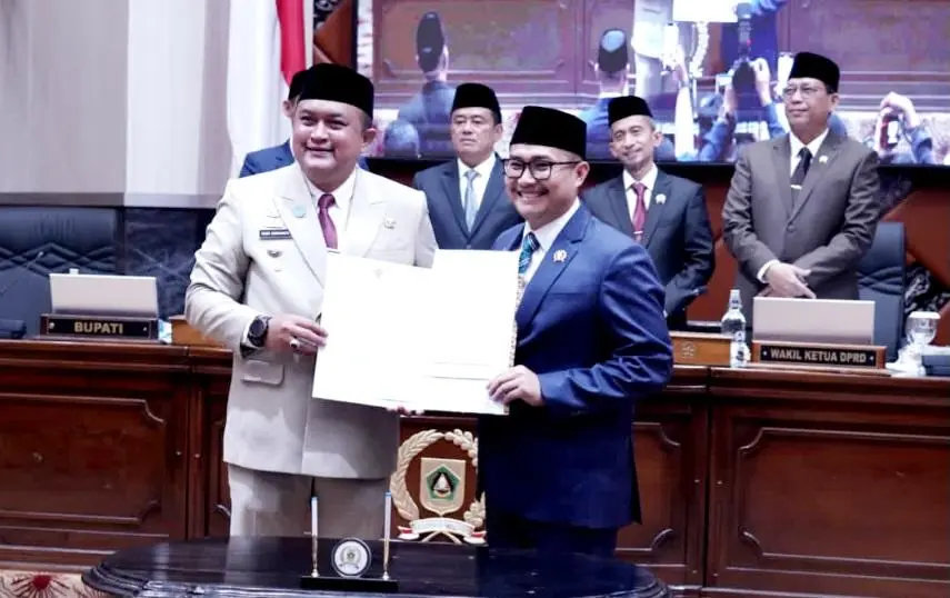 Bupati Bogor Apresiasi DPRD atas Inisiatif Raperda Pengelolaan Sampah Berbasis Desa, Payung Hukum Pengelolaan dari Hulu hingga Hilir