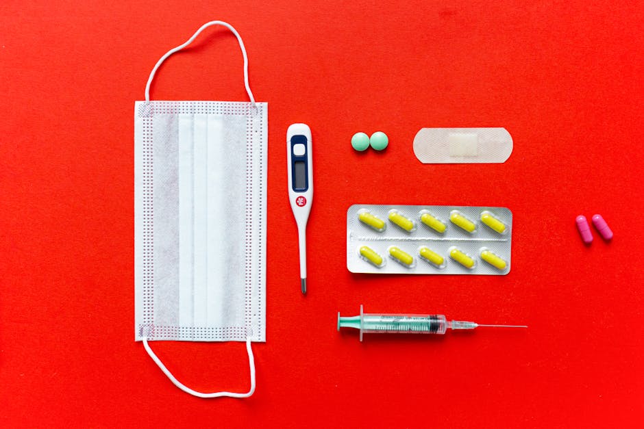 Seorang ahli gizi sedang menjelaskan hasil analisis data kesehatan kepada pasien di sebuah klinik modern.